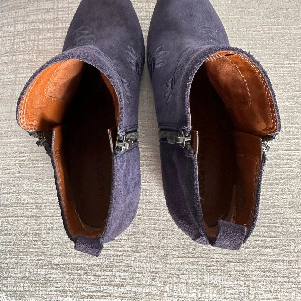 Lucky Brand Women's Suede Embroidered Rose‎ Ankle Booties Boots Size 6.5M